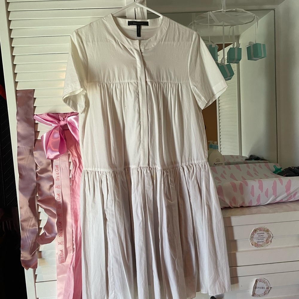 White dress with zipper